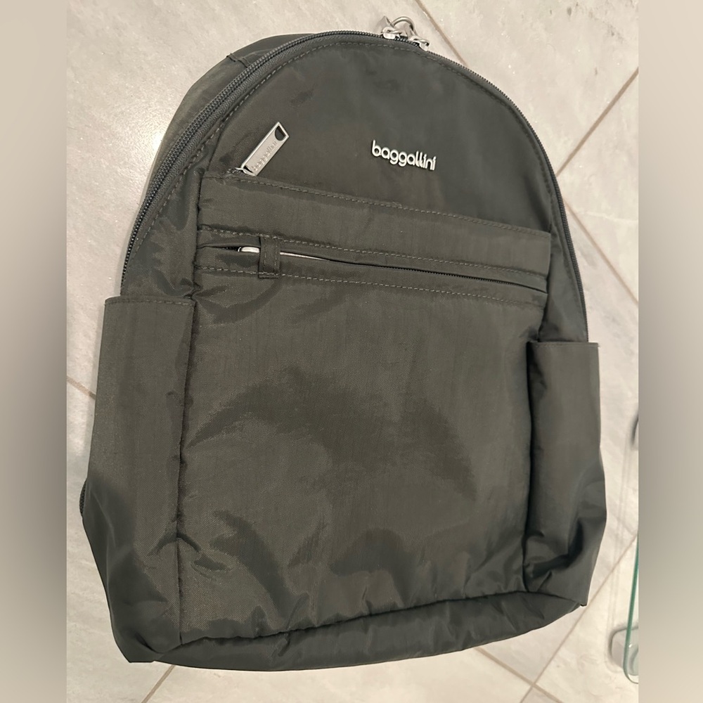 Baggallini Securtex Anti-Theft Vacation Backpack Gray